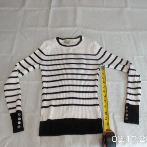 ELIE TAHARI Women's Sweater White w/Black Stripes Size Medium Like NEW - Picture 3 of 9